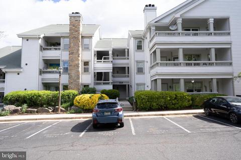 4405 Fair Stone Dr #304, Fairfax, VA 22033