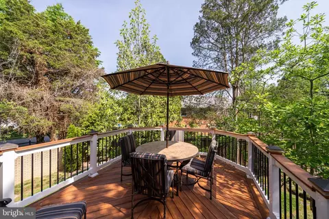 6166 Mori St, Mclean, VA 22101 photo 45