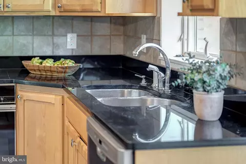 6166 Mori St, Mclean, VA 22101 photo 20