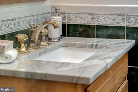 6166 Mori St, Mclean, VA 22101 photo 31