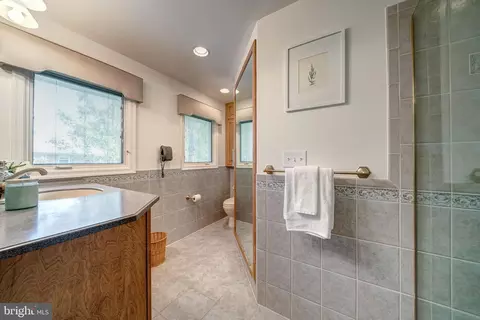 6166 Mori St, Mclean, VA 22101 photo 25