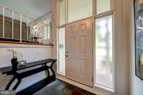 6166 Mori St, Mclean, VA 22101 photo 7