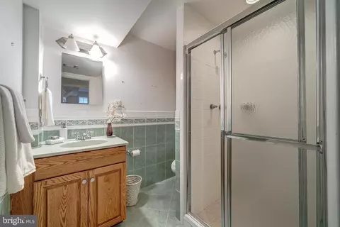 6166 Mori St, Mclean, VA 22101 photo 38
