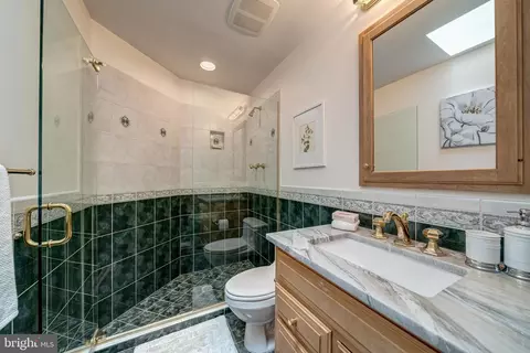 6166 Mori St, Mclean, VA 22101 photo 30