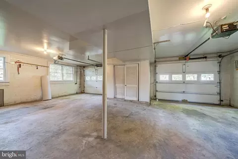 6166 Mori St, Mclean, VA 22101 photo 40