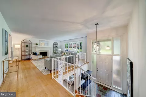6166 Mori St, Mclean, VA 22101 photo 8
