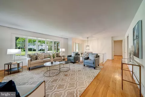 6166 Mori St, Mclean, VA 22101 photo 11