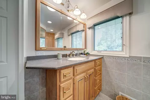 6166 Mori St, Mclean, VA 22101 photo 26