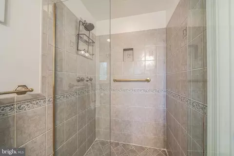 6166 Mori St, Mclean, VA 22101 photo 27