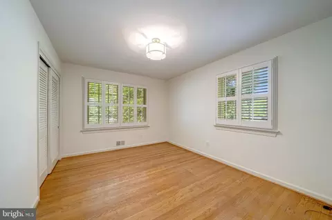 6166 Mori St, Mclean, VA 22101 photo 28