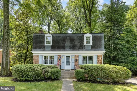 3810 Foxwood Nook, Falls Church, VA 22041