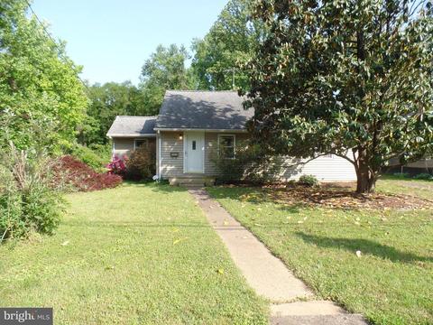 2023 Pimmit Dr, Falls Church, VA 22043
