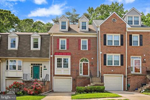 7236 Whitlers Creek Dr, Springfield, VA 22152