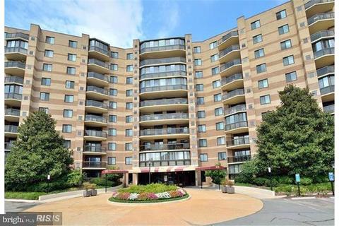 8370 Greensboro Dr #522, Mclean, VA 22102