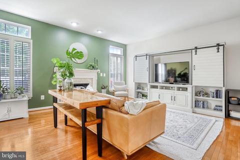 9033 Harrover Pl, Lorton, VA 22079 photo 6