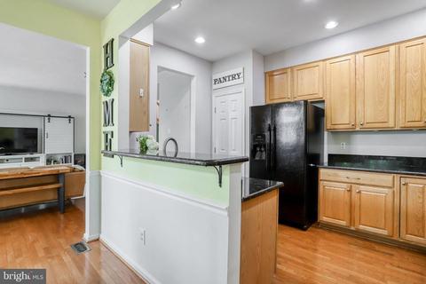 9033 Harrover Pl, Lorton, VA 22079 photo 12