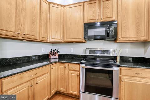 9033 Harrover Pl, Lorton, VA 22079 photo 9