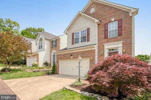 9033 Harrover Pl, Lorton, VA 22079 photo 2