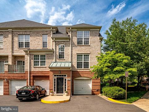 12160 Abington Hall Pl #207, Reston, VA 20190
