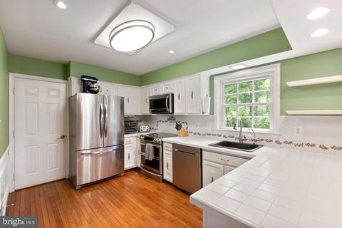 7585 Ruxton Dr, Springfield, VA 22153 photo 13