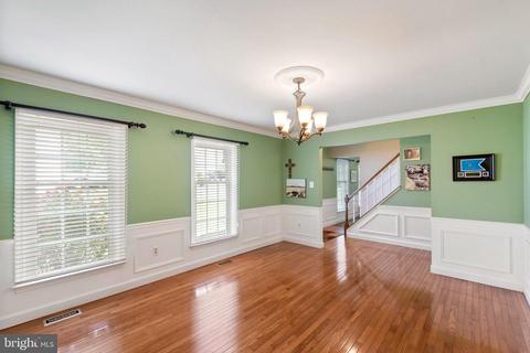 7585 Ruxton Dr, Springfield, VA 22153 photo 9
