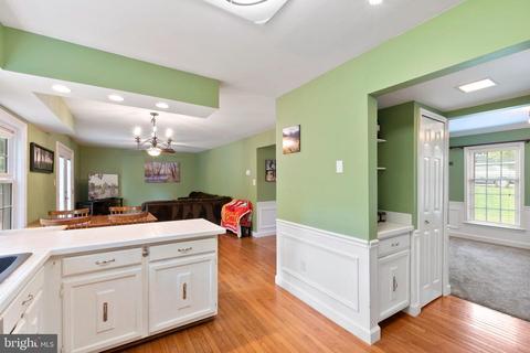7585 Ruxton Dr, Springfield, VA 22153 photo 16