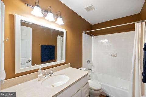 7585 Ruxton Dr, Springfield, VA 22153 photo 32