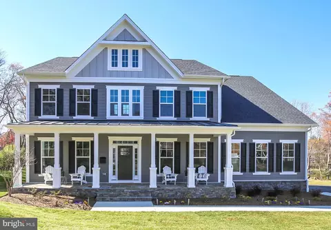 12658 Popes Head Rd, Clifton, VA 20124