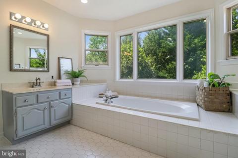 1450 Hampton Hill Cir, Mclean, VA 22101 photo 19