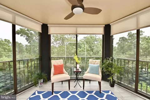 5904 Mount Eagle Dr #312, Alexandria, VA 22303