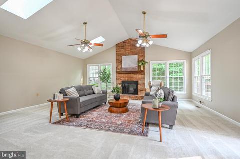9513 Sloop Ct, Burke, VA 22015 photo 3