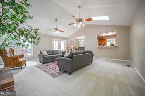 9513 Sloop Ct, Burke, VA 22015 photo 6