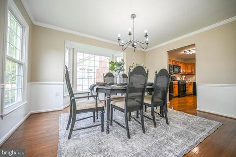 9513 Sloop Ct, Burke, VA 22015 photo 8