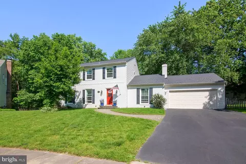 10901 Middlegate Dr, Fairfax, VA 22032