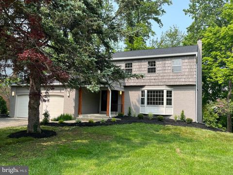 1209 Forestwood Dr, Mclean, VA 22101