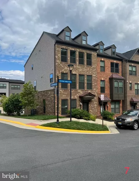 3090 Sassafras Ct, Fairfax, VA 22031