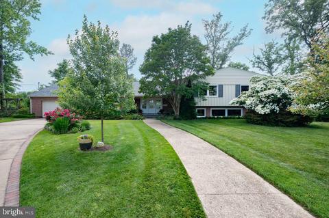 1215 La Ronde Ct, Alexandria, VA 22307