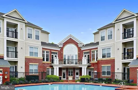 11307 Aristotle #2-202, Fairfax, VA 22030