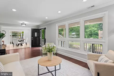 5624 Eastbourne Dr, Springfield, VA 22151 photo 7