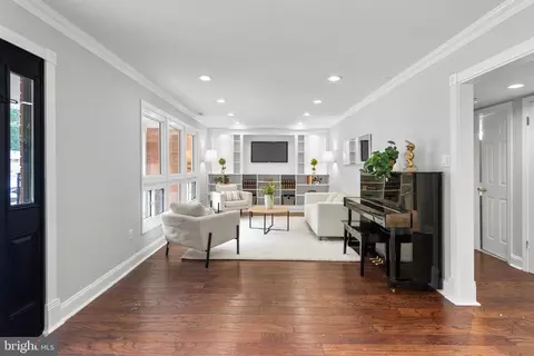 5624 Eastbourne Dr, Springfield, VA 22151 photo 5