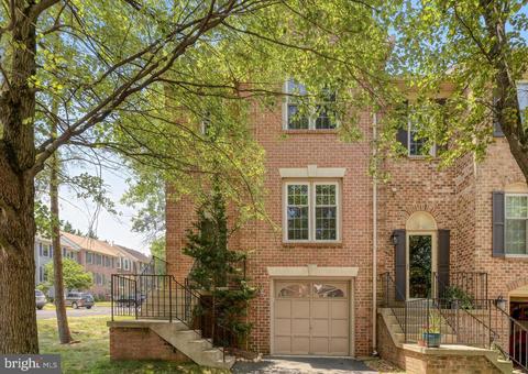 7218 Gentian Ct, Springfield, VA 22152