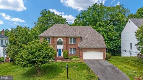 6600 Rock Crystal Dr, Clifton, VA 20124