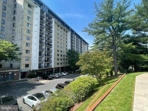 3800 Powell Ln #1015, Falls Church, VA 22041
