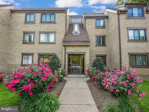 1627 Parkcrest Cir #101, Reston, VA 20190