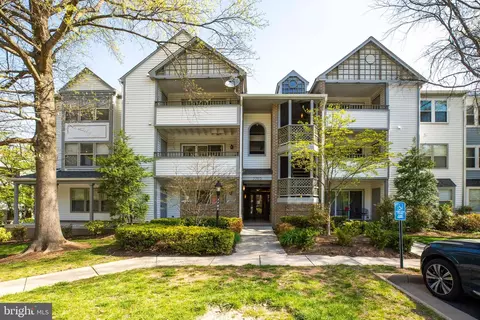 7703 Lafayette Forest Dr #55, Annandale, VA 22003