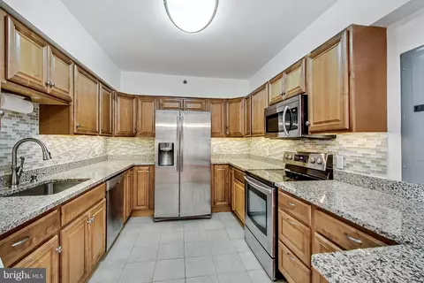 5505 Seminary Rd #803N, Falls Church, VA 22041