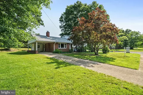 7624 Highland St, Springfield, VA 22150 photo 2