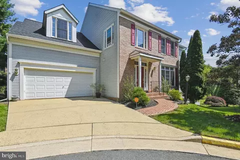 3024 Rosemoor Ln, Fairfax, VA 22031