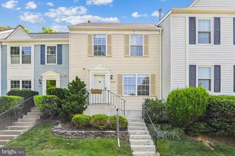 3009 Braxton Wood Ct, Fairfax, VA 22031