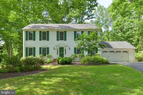 1956 Barton Hill Rd, Reston, VA 20191